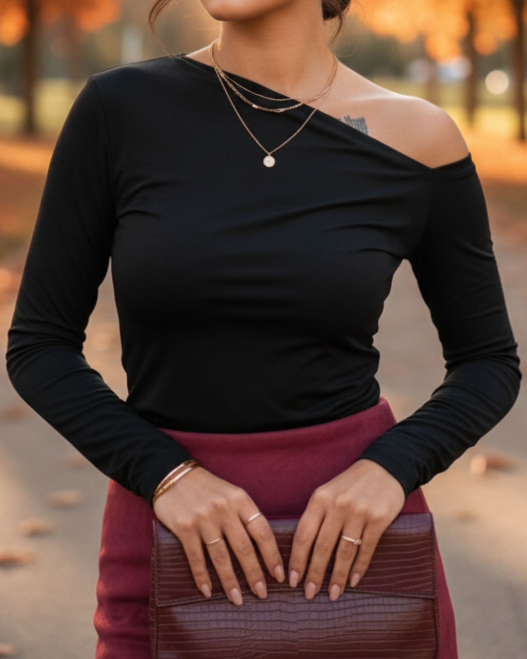 Luna — Camiseta manga larga negra con hombro asimétrico